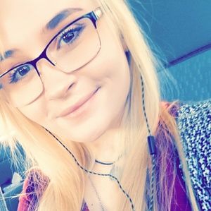 Meet your Posher, Emma